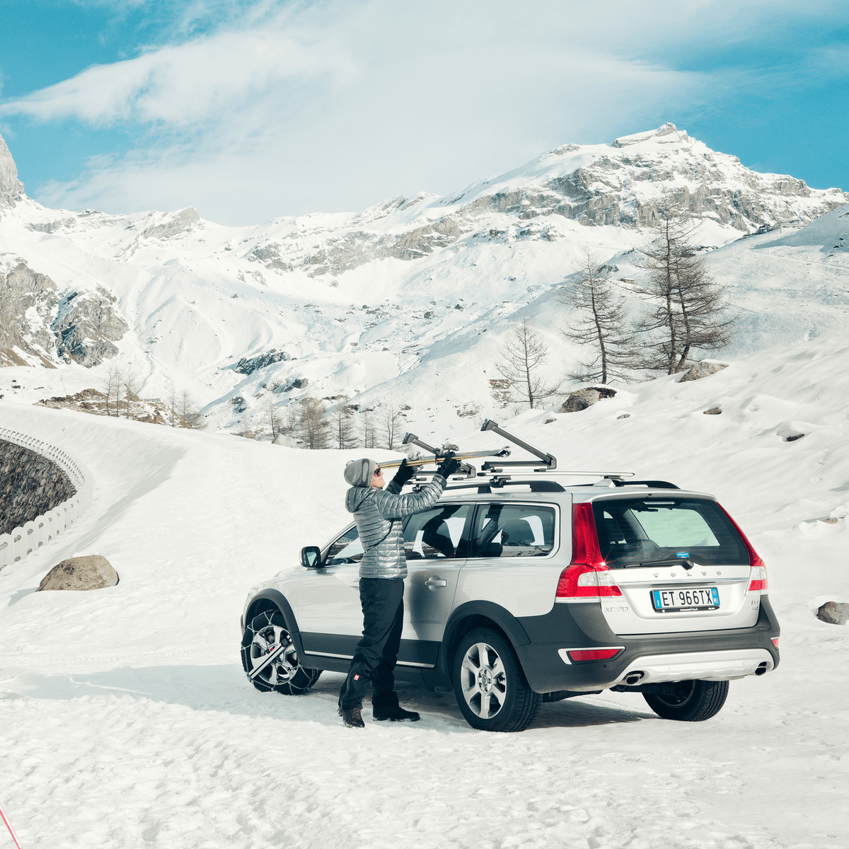 THULE / PORTASCI DA TETTO SNOWPACK 4 PAIA NERO / PORTA SCI
